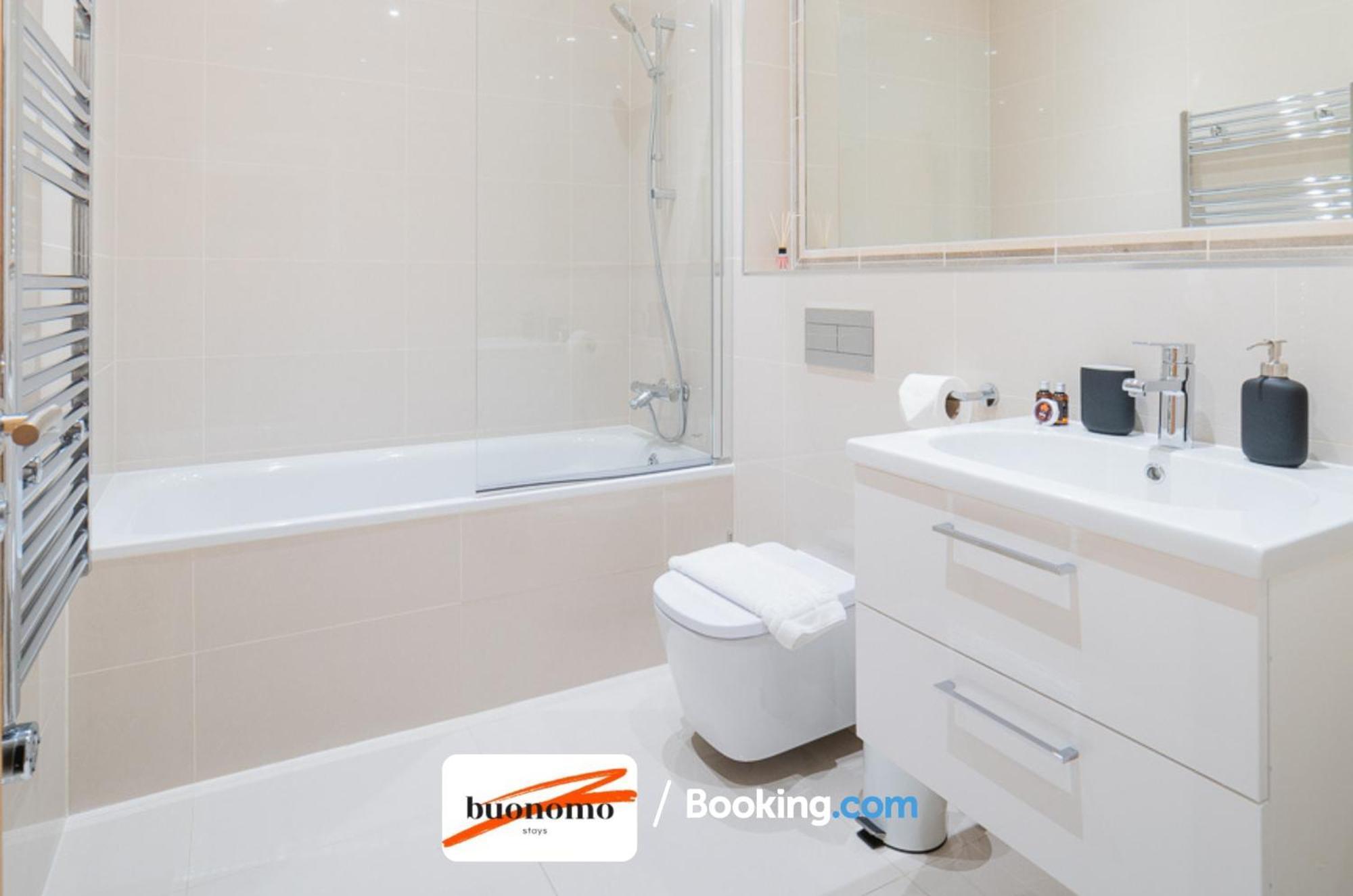 Two Bedroom Apartment At Buonomo Stays Short Lets & Serviced Accommodation Close To Wimbledon Tennis Courts Londen Buitenkant foto