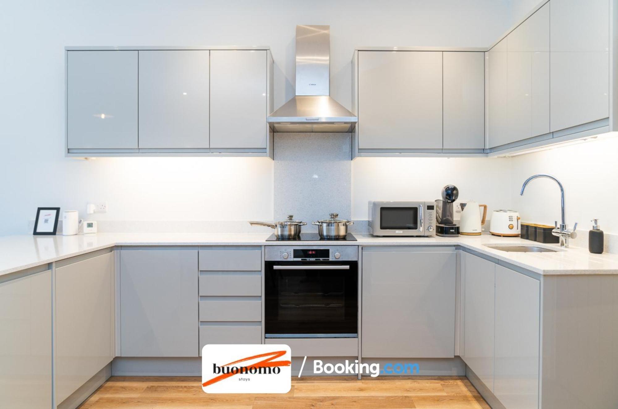 Two Bedroom Apartment At Buonomo Stays Short Lets & Serviced Accommodation Close To Wimbledon Tennis Courts Londen Buitenkant foto
