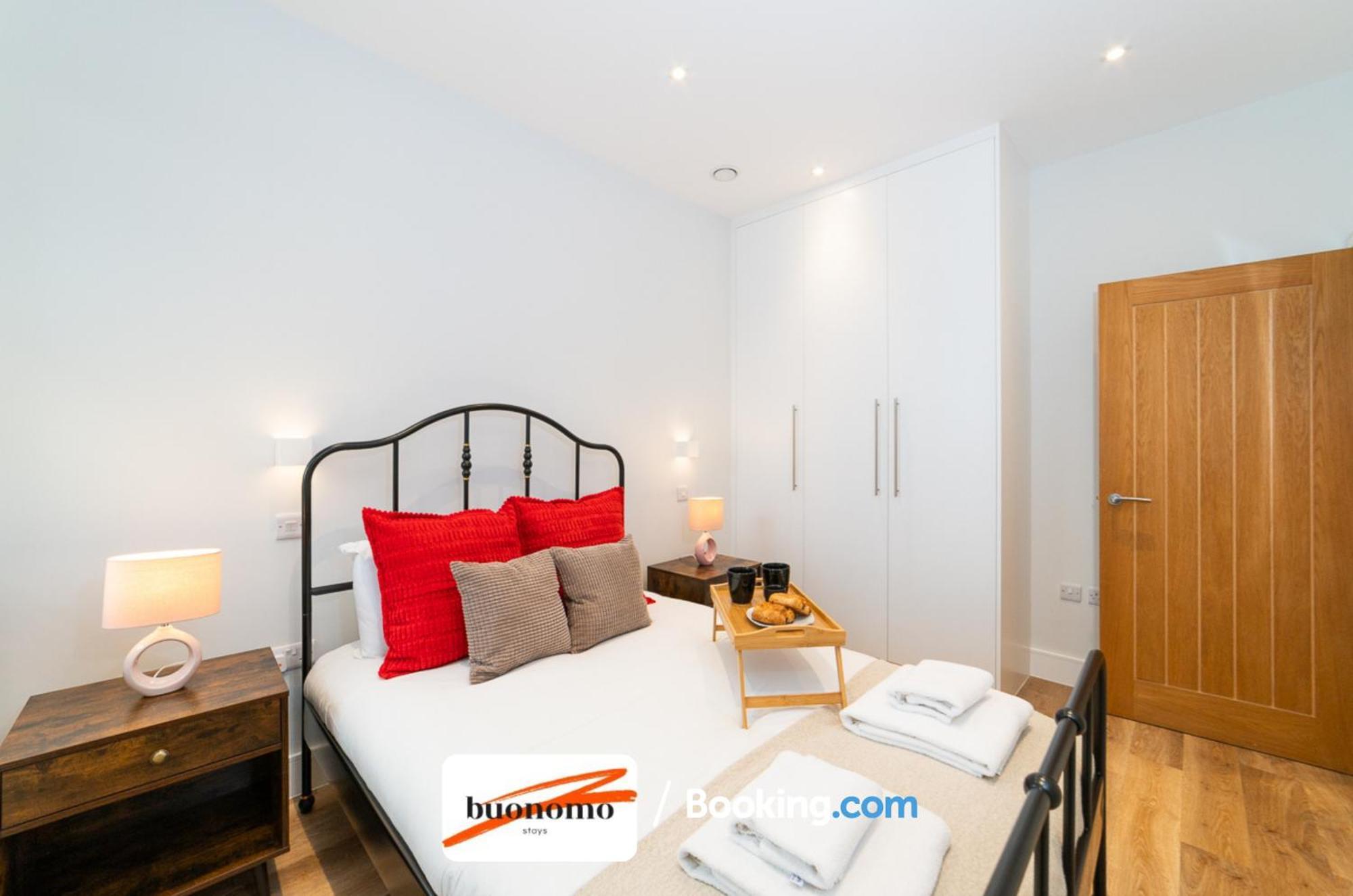 Two Bedroom Apartment At Buonomo Stays Short Lets & Serviced Accommodation Close To Wimbledon Tennis Courts Londen Buitenkant foto