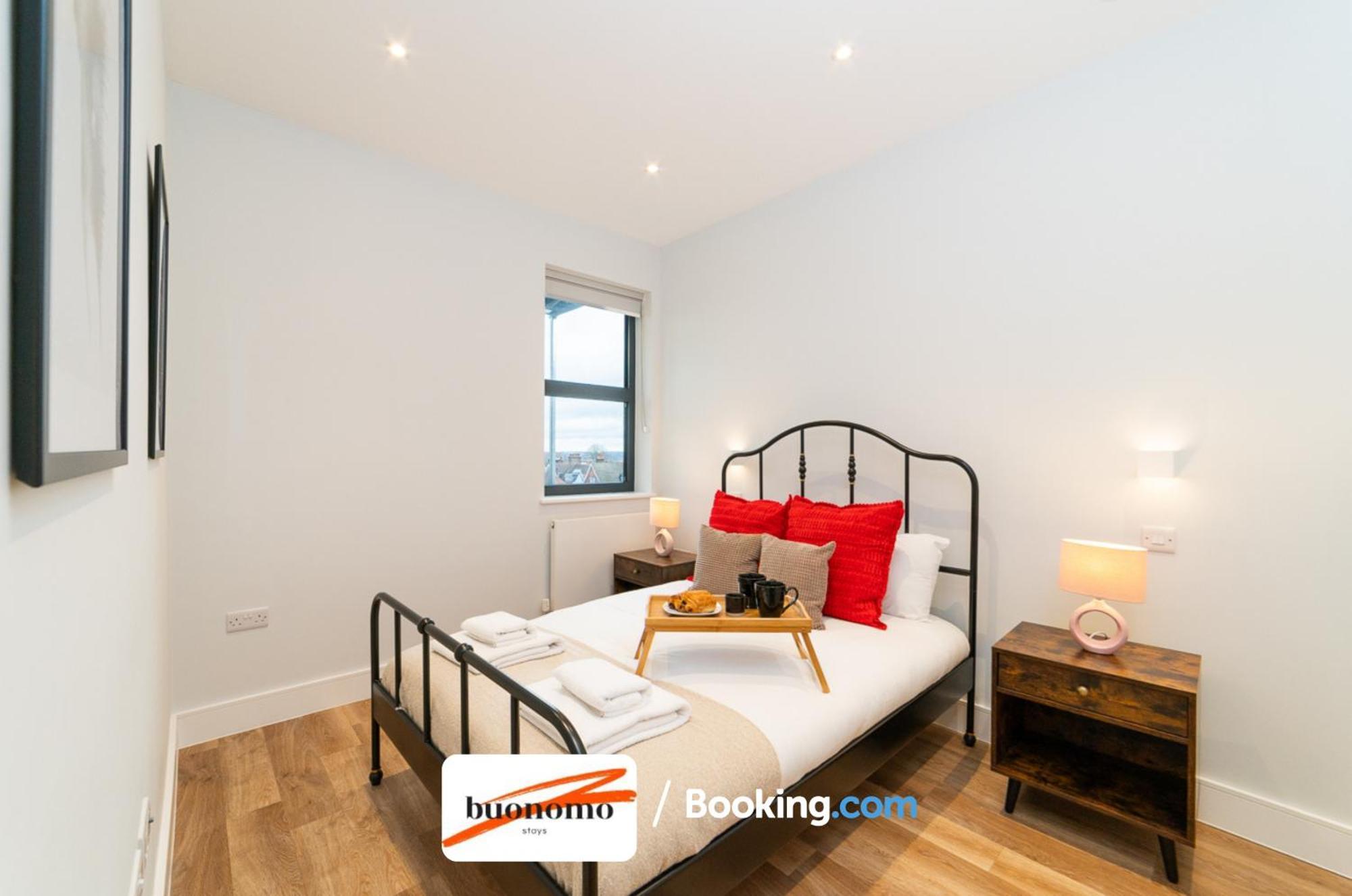 Two Bedroom Apartment At Buonomo Stays Short Lets & Serviced Accommodation Close To Wimbledon Tennis Courts Londen Buitenkant foto