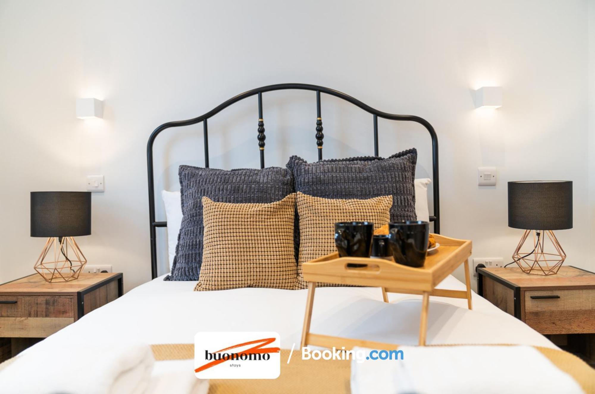 Two Bedroom Apartment At Buonomo Stays Short Lets & Serviced Accommodation Close To Wimbledon Tennis Courts Londen Buitenkant foto